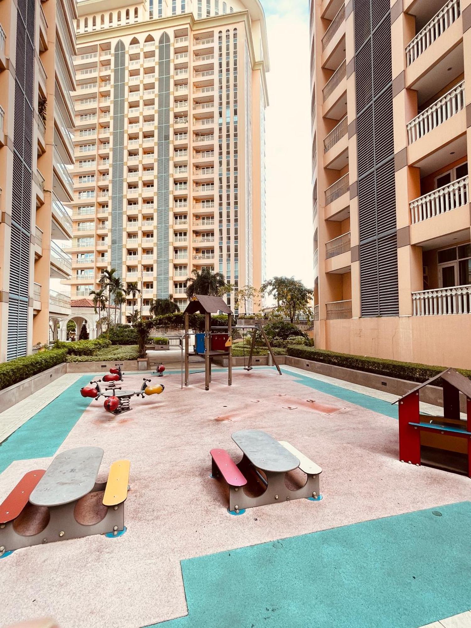 Venetian Panorama Bgc Venice Grand Canal Ment, 4 Bedrooms, For 10 Guests * Manila