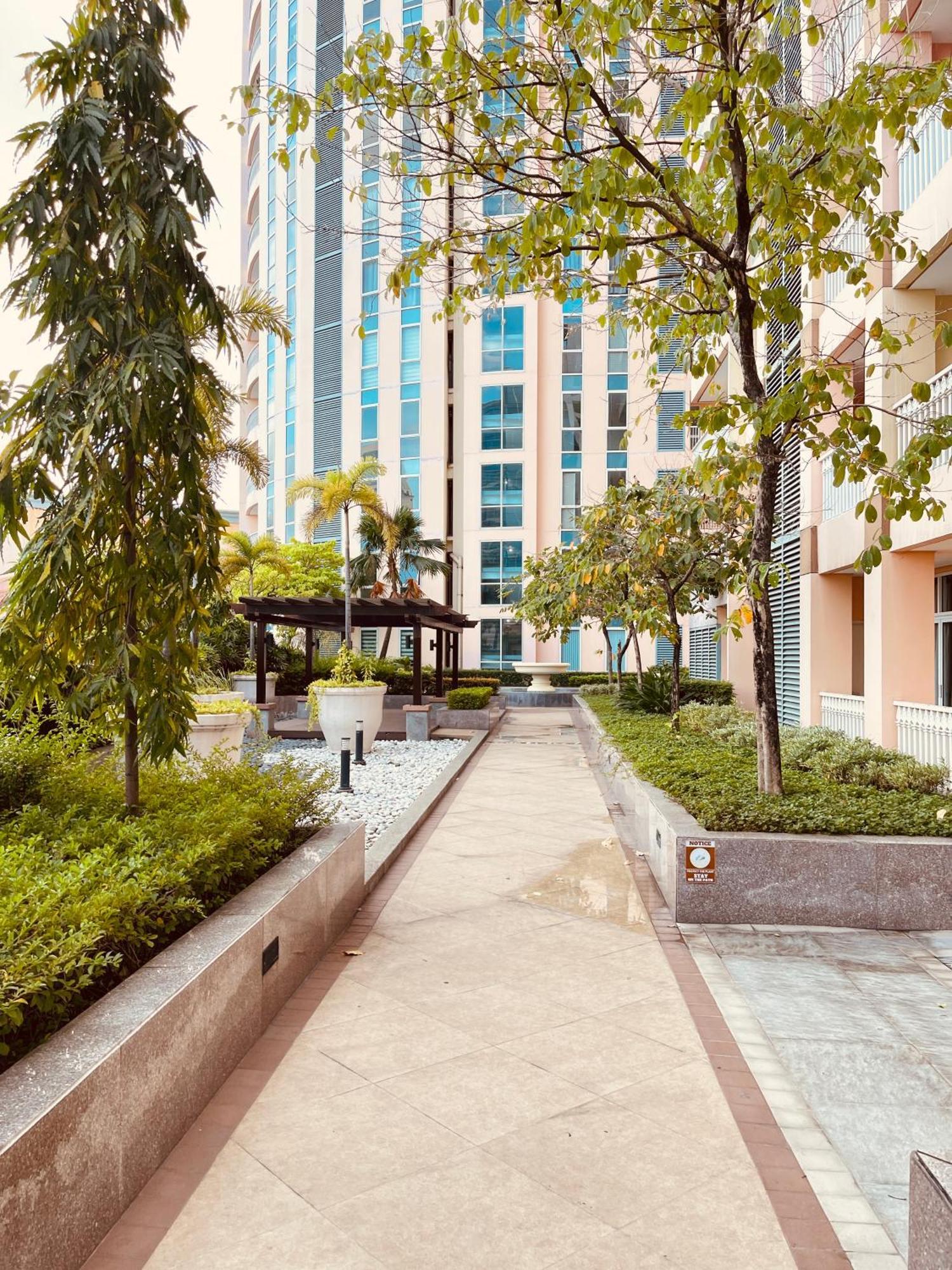 Venetian Panorama Bgc Venice Grand Canal Ment, 4 Bedrooms, For 10 Guests Manila
