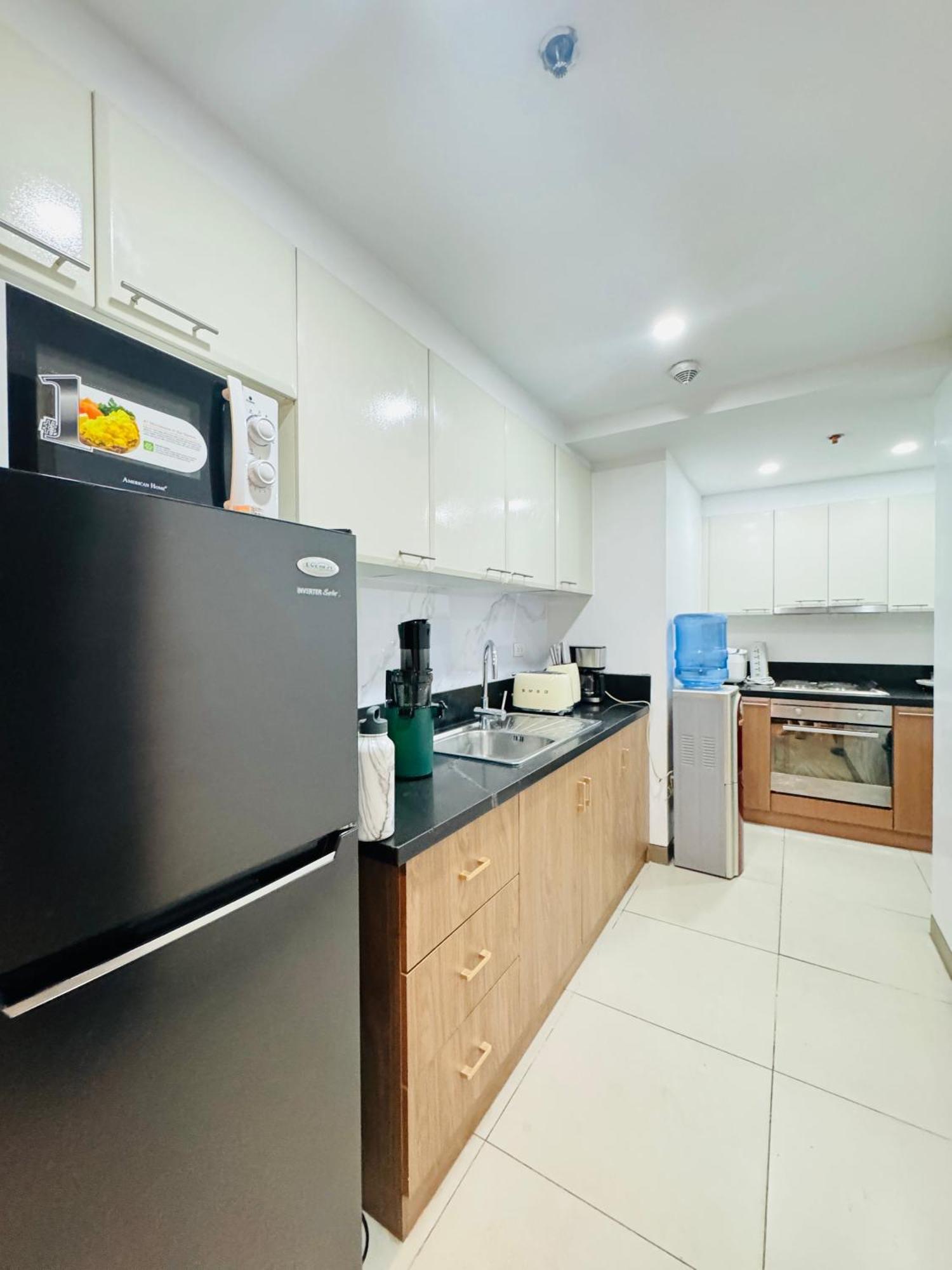 Venetian Panorama Bgc Venice Grand Canal Ment, 4 Bedrooms, For 10 Guests Manila
