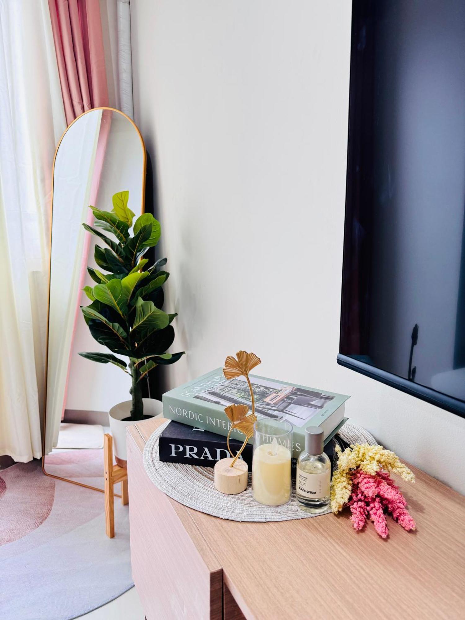 Aesthetic Unit Near Picc And Moa Apartment Manila