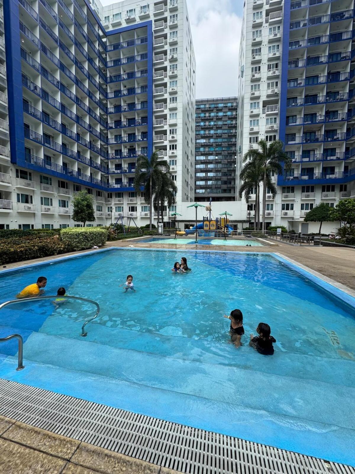 Apartment Mall Of 2br At Sea Residences With Wifi