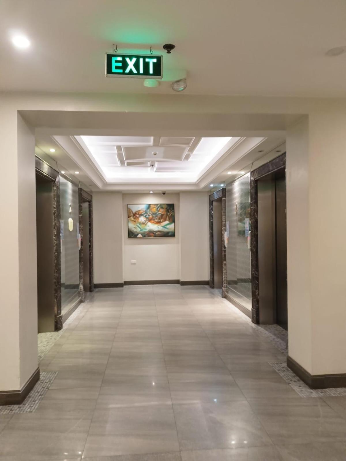 Aparthotel Pool View Staycation Paranaque *