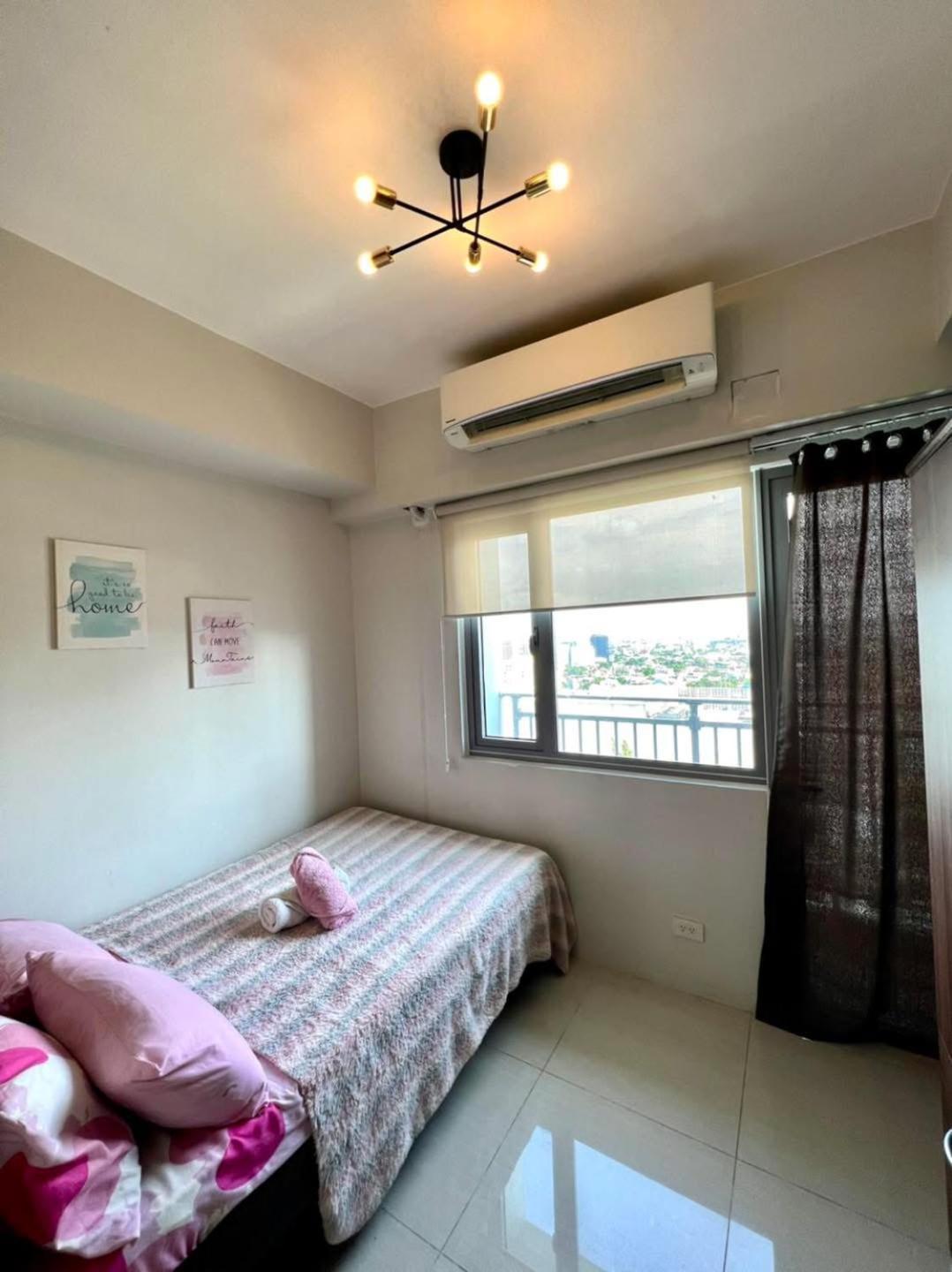 Grass Residences 1br With Balcony Manila