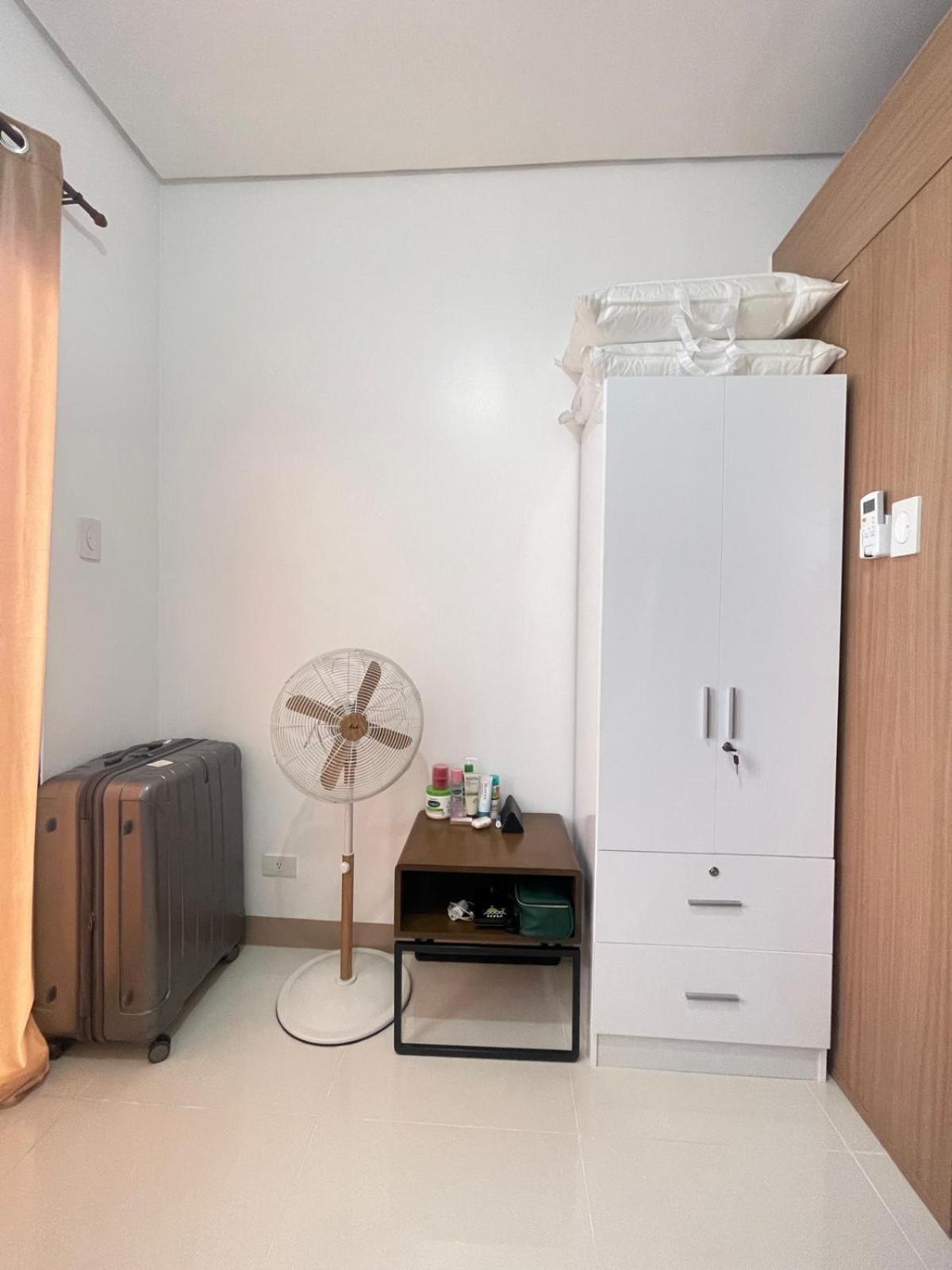 Lush Residences, Makati City, Metro Philippines *