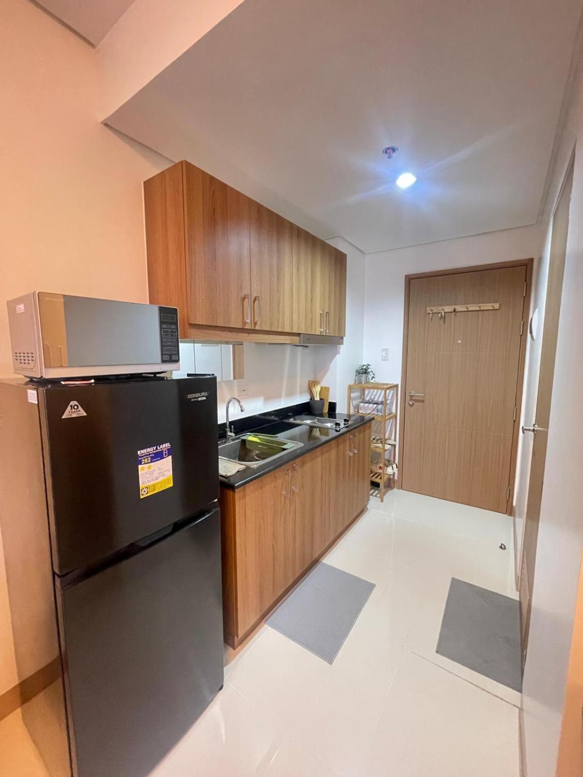 Lush Residences, Makati City, Metro Philippines * Manila
