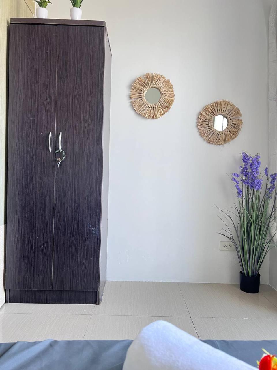 Unistay Shore Res With Bal Bay View Nr Moa Apartment *