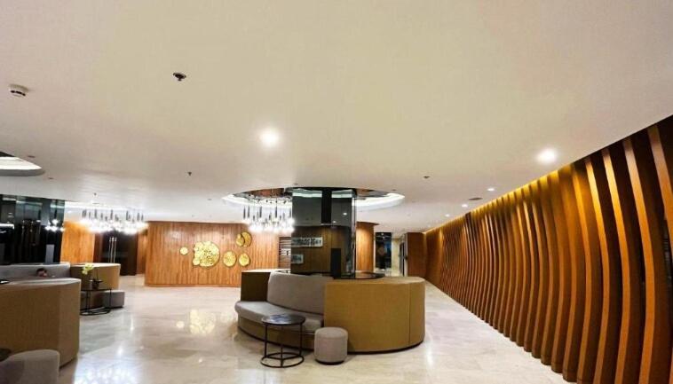 Unistay Shore Res With Bal Bay View Nr Moa Manila