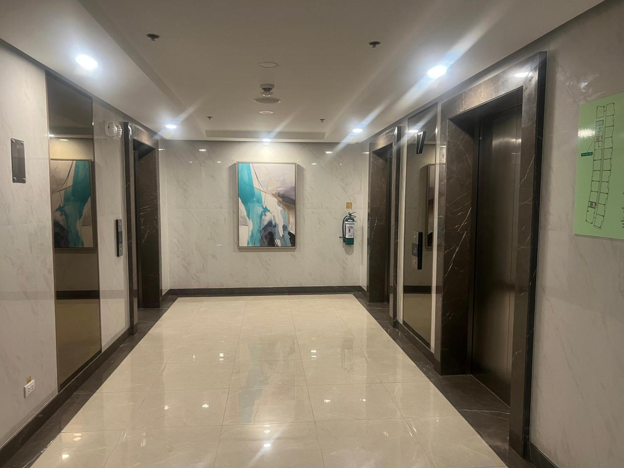 Aparthotel 1 Bedroom Executive Gentry Manor By Jms Manila