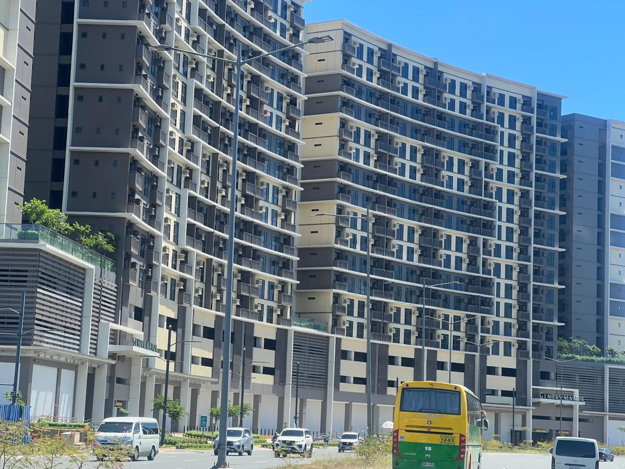 1 Bedroom Executive Gentry Manor By Jms Manila