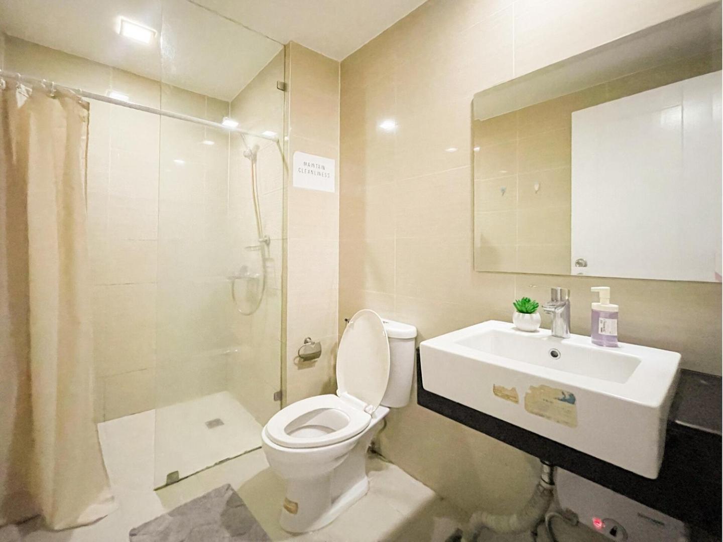 Stylish Beside Venice Mall Bgc #vlrtc27c_2