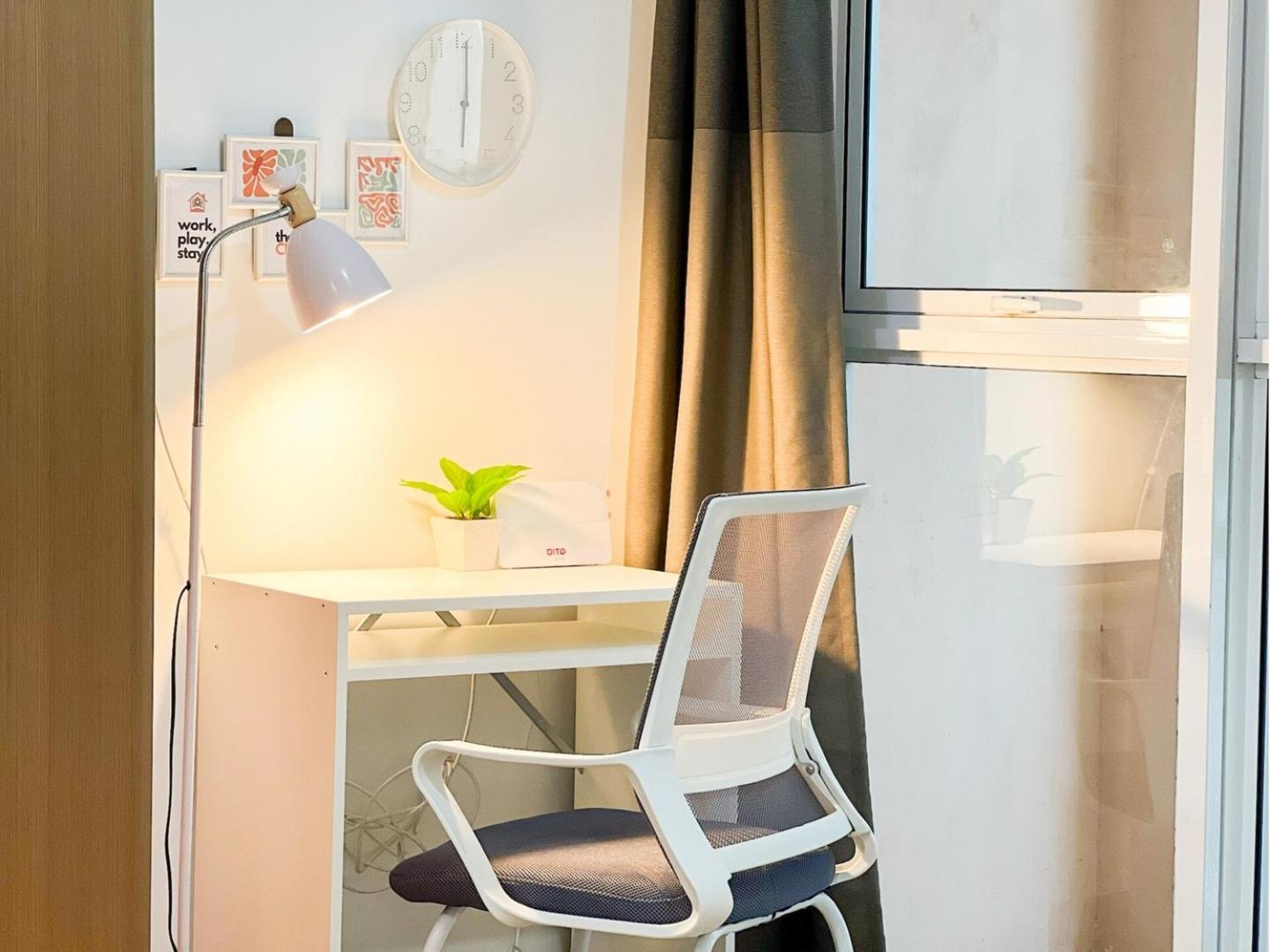 Stylish Beside Venice Mall Bgc #vlrtc27c_2 Holiday home