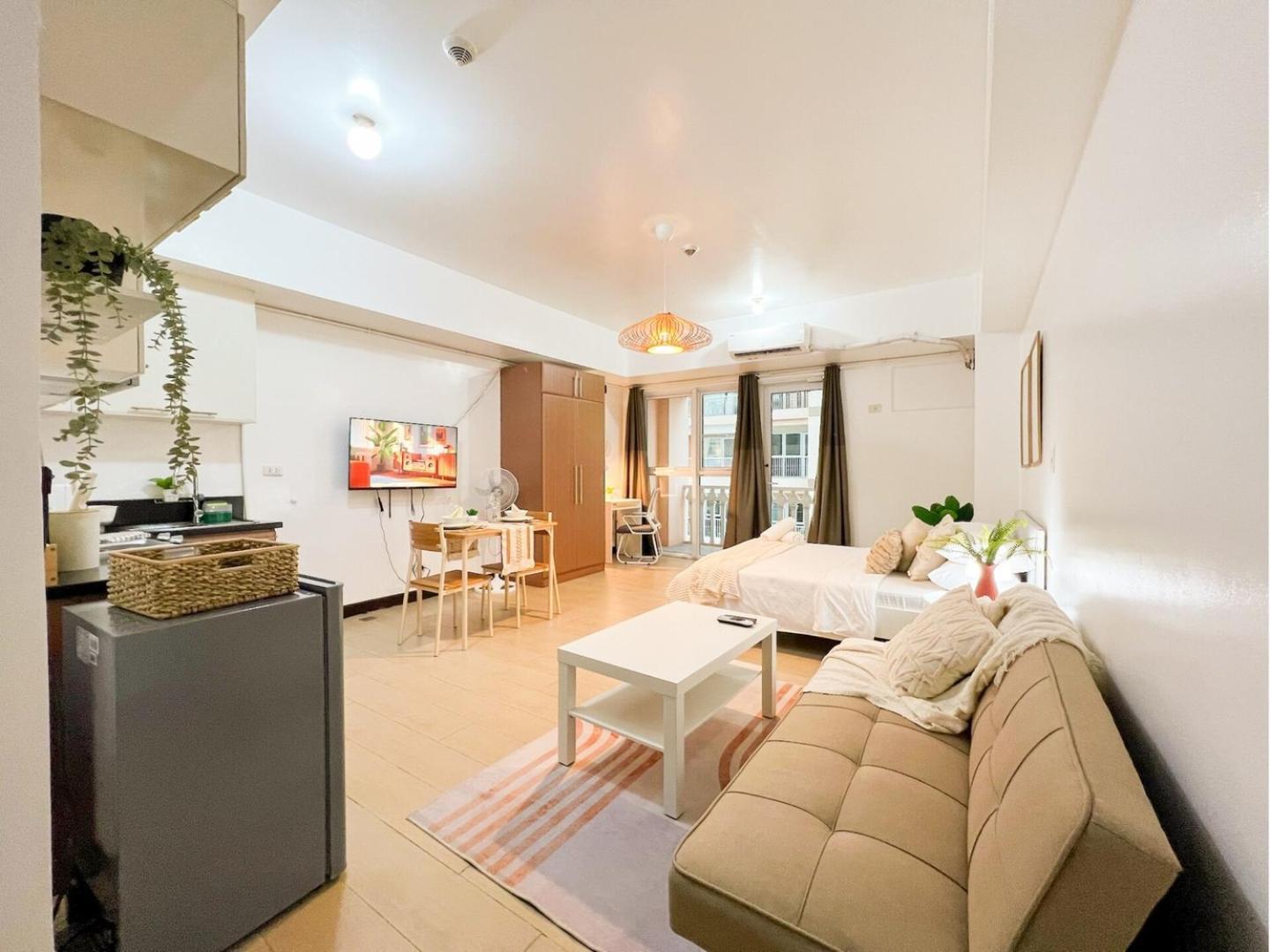 Holiday home Stylish Beside Venice Mall Bgc #vlrtc27c_2