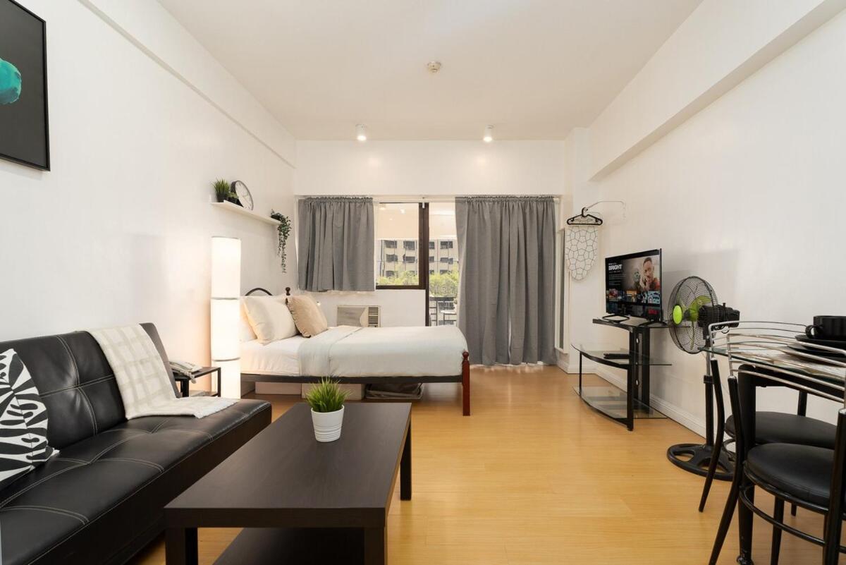 Apartment Comfy Greenbelt - Fiber Wifi & Free Pool *