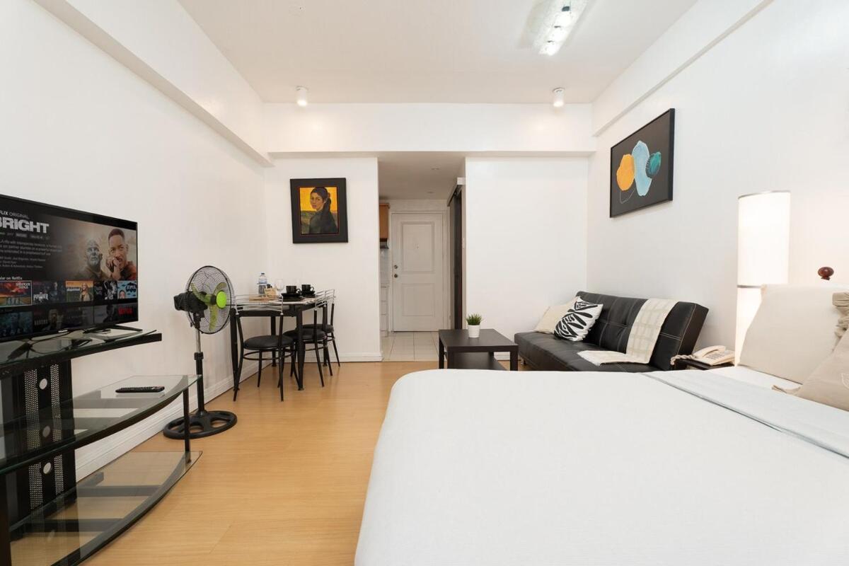 Comfy Greenbelt - Fiber Wifi & Free Pool
