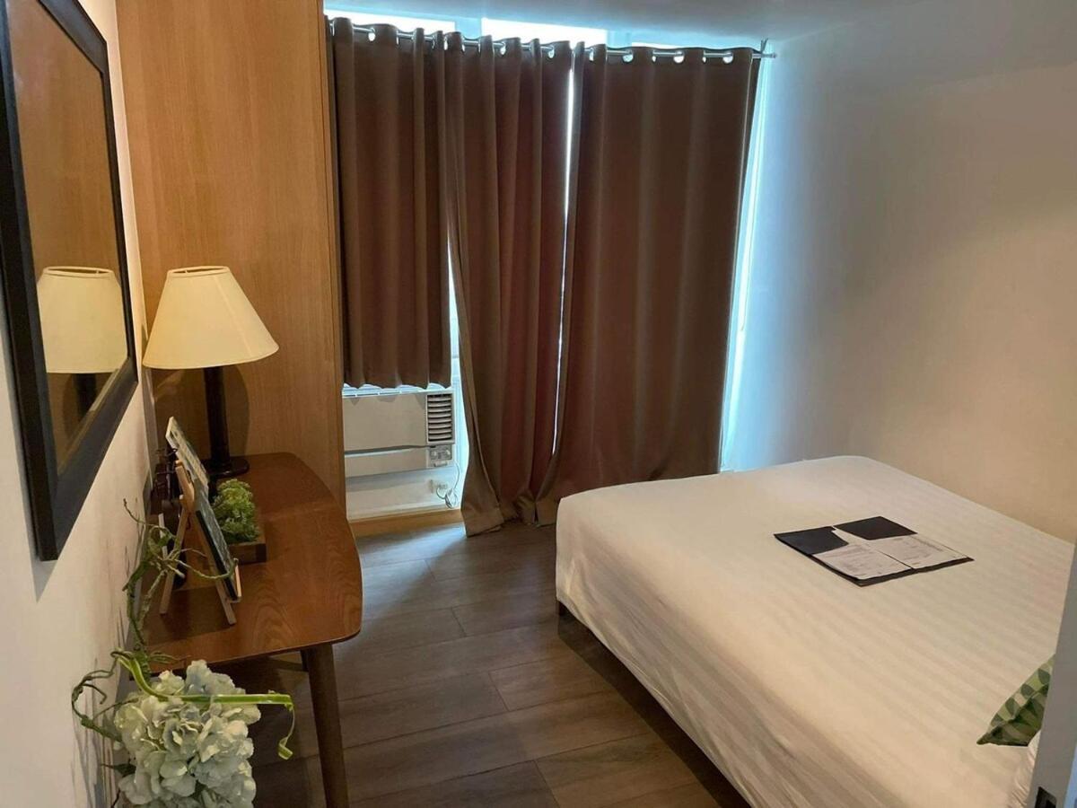 Apartment Cozy Fully Furnished 2 Bedroom Unit Manila