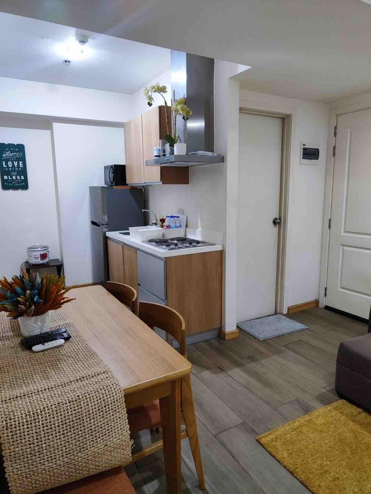 Apartment Cozy Fully Furnished 2 Bedroom Unit *