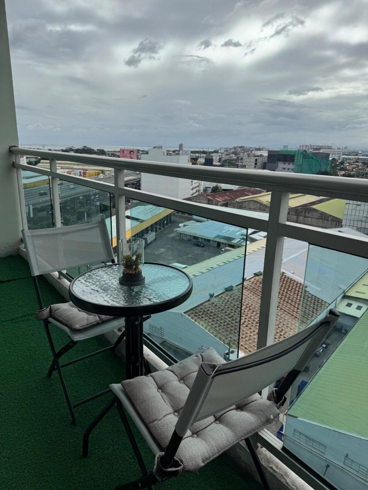 Cozy Fully Furnished 2 Bedroom Unit