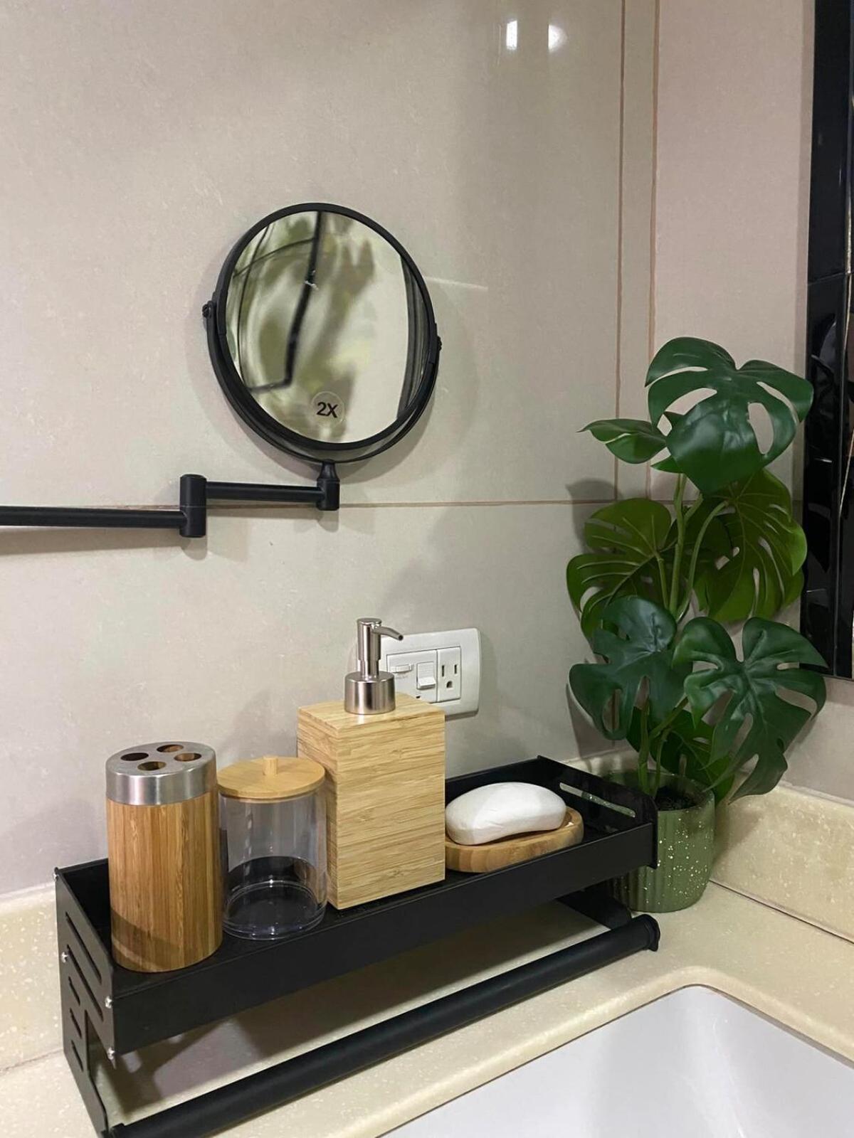 Twin Oaks Near Mrt Shaw, Megamall, Shangri-la Plaza Apartment