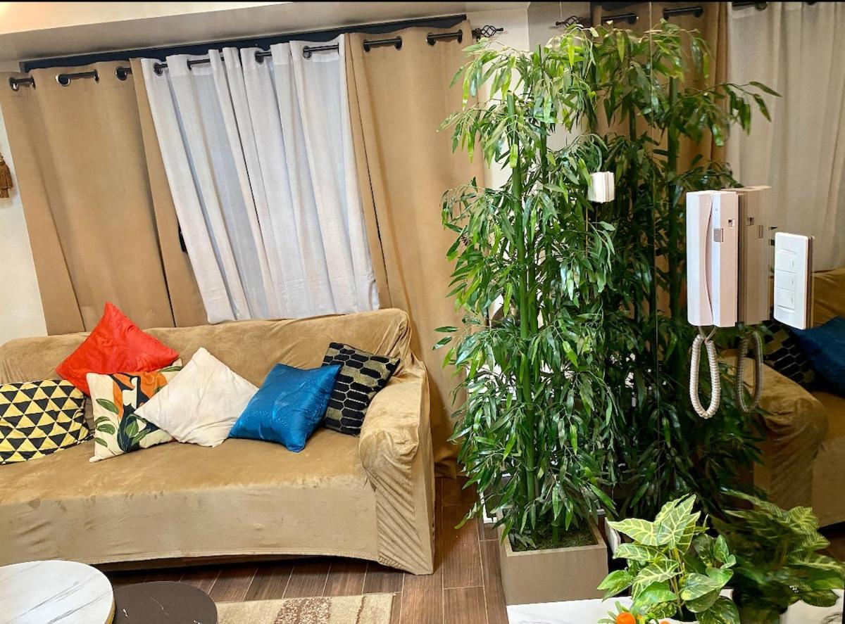Air T1 Amazing Makati Luxury 66 Sq M 300mbps Fast Apartment *