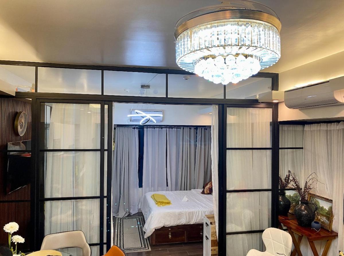 Air T1 Amazing Makati Luxury 66 Sq M 300mbps Fast Apartment Manila