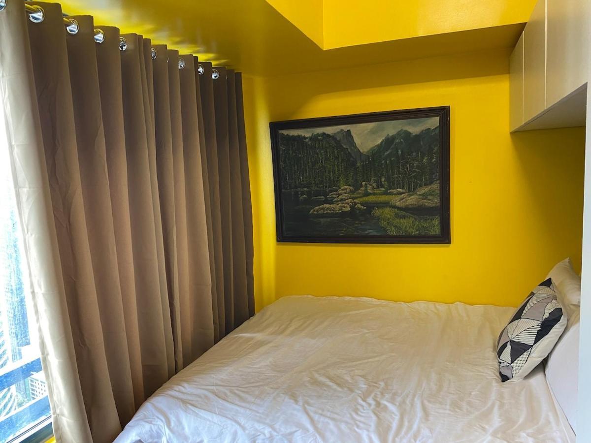 Air T1 Amazing Makati Luxury 66 Sq M 300mbps Fast * Manila