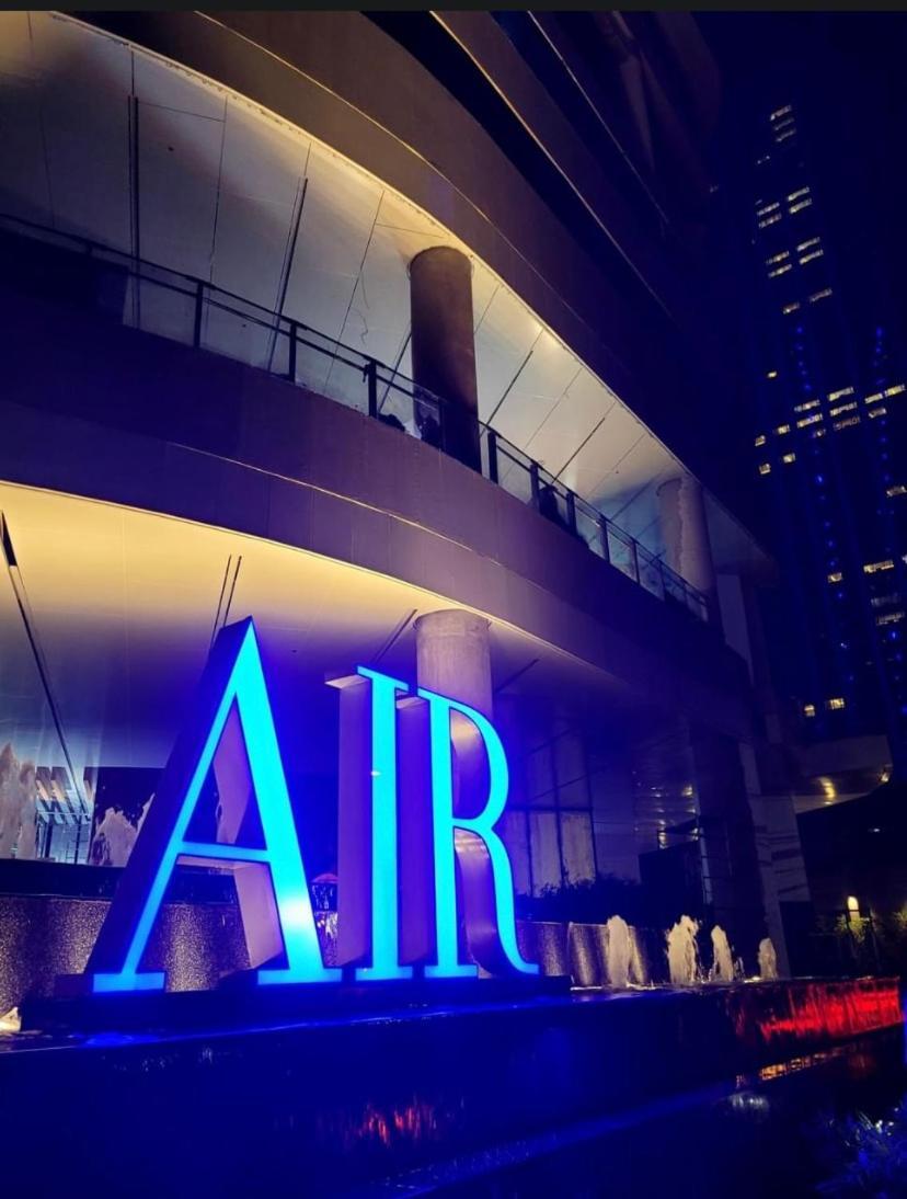 Apartment Air T1 Amazing Makati Luxury 66 Sq M 300mbps Fast Manila