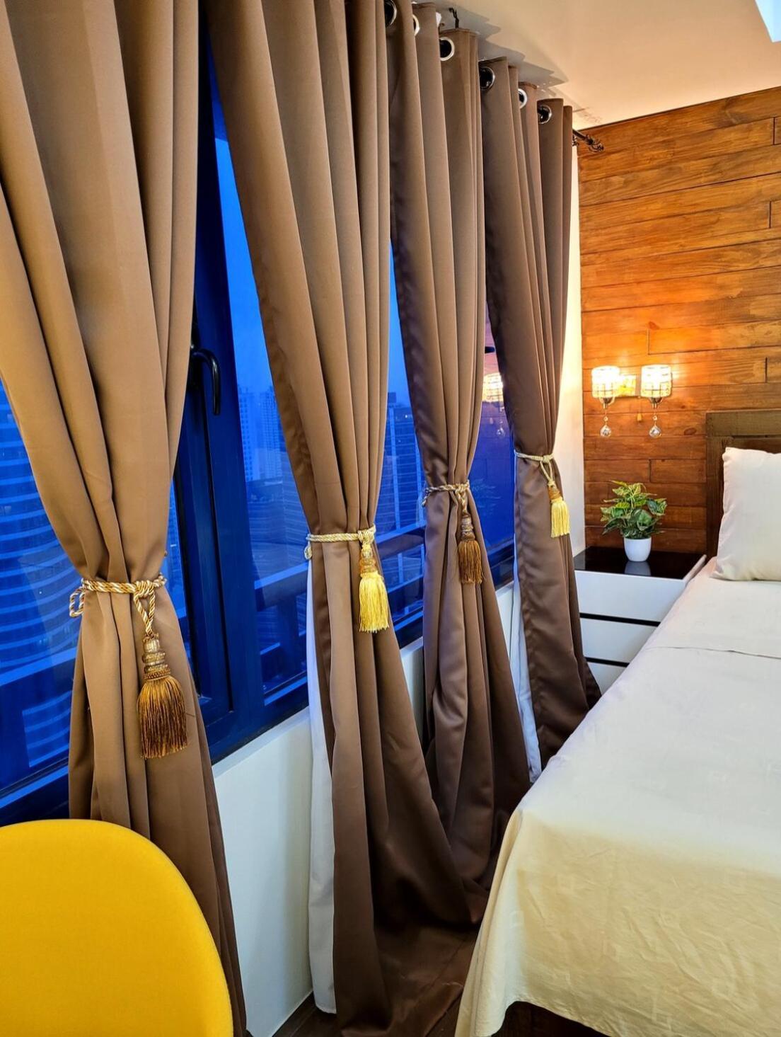 Air T1 Amazing Makati Luxury 66 Sq M 300mbps Fast *