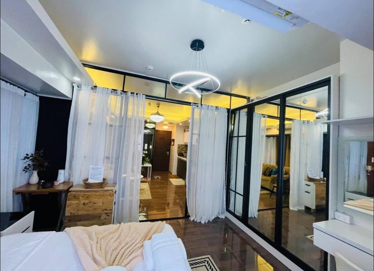 Air T1 Amazing Makati Luxury 66 Sq M 300mbps Fast *
