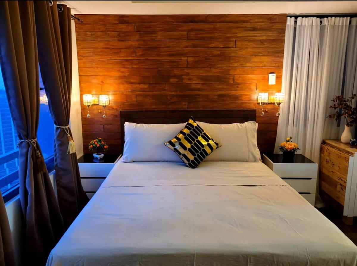 Air T1 Amazing Makati Luxury 66 Sq M 300mbps Fast Apartment