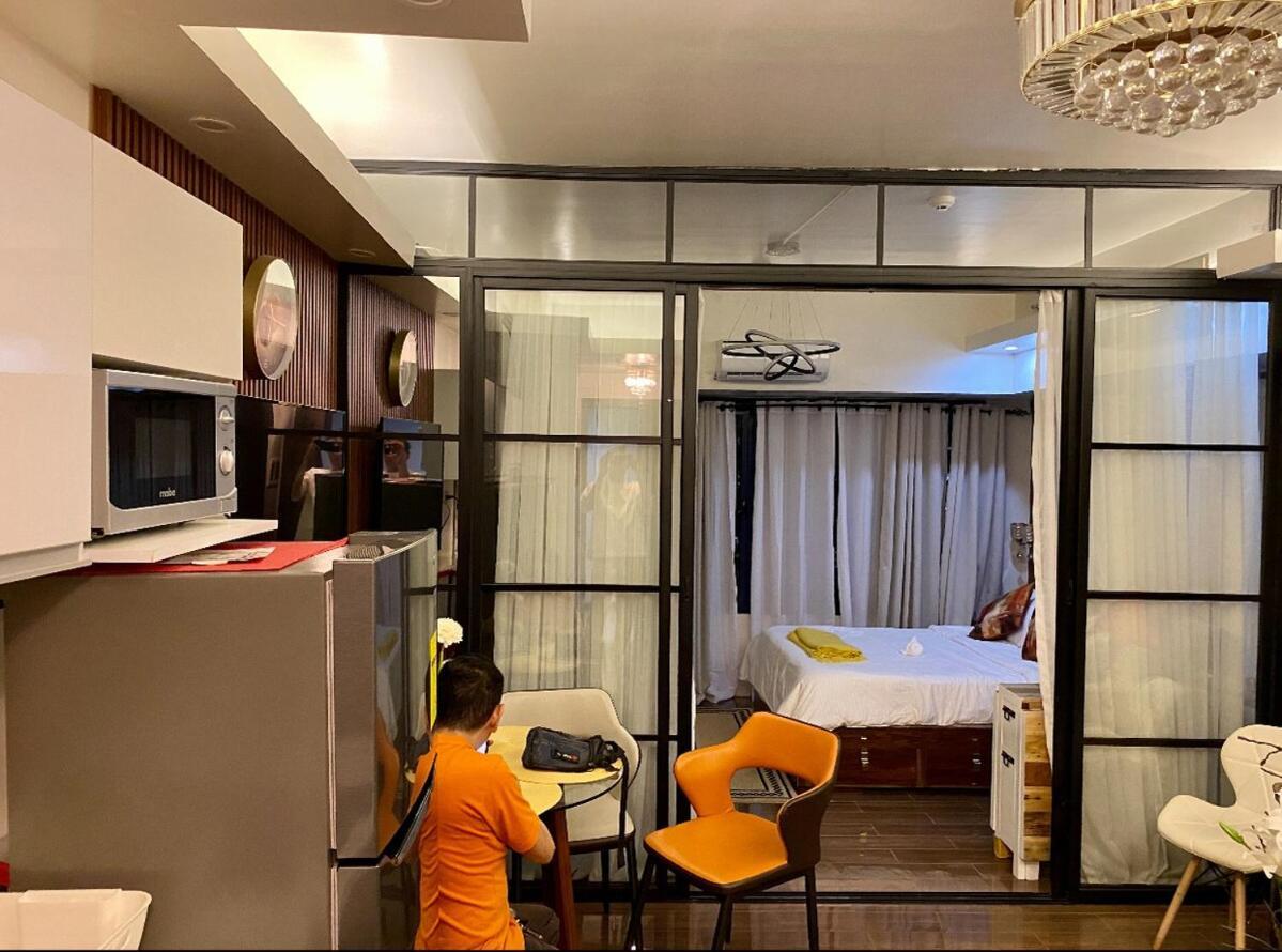 Air T1 Amazing Makati Luxury 66 Sq M 300mbps Fast