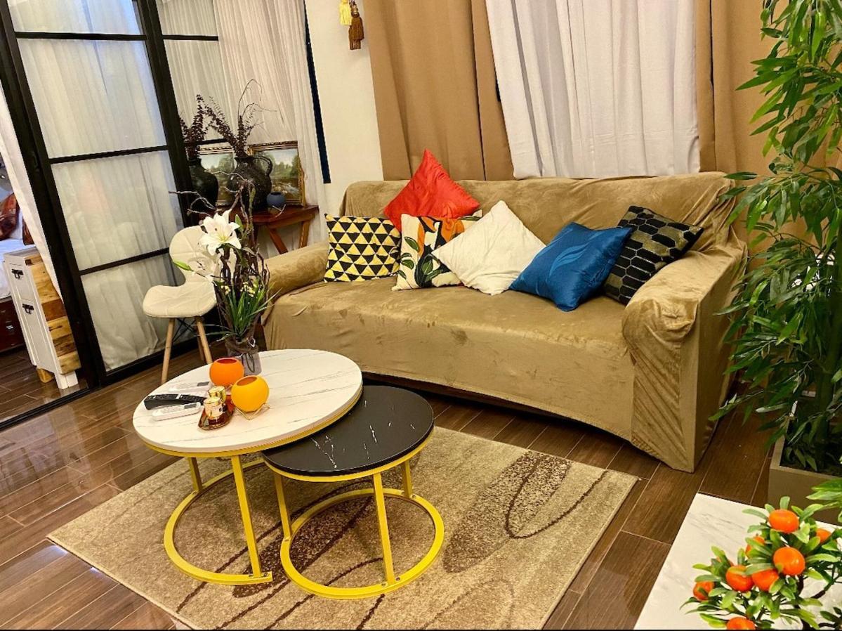 Apartment Air T1 Amazing Makati Luxury 66 Sq M 300mbps Fast Manila