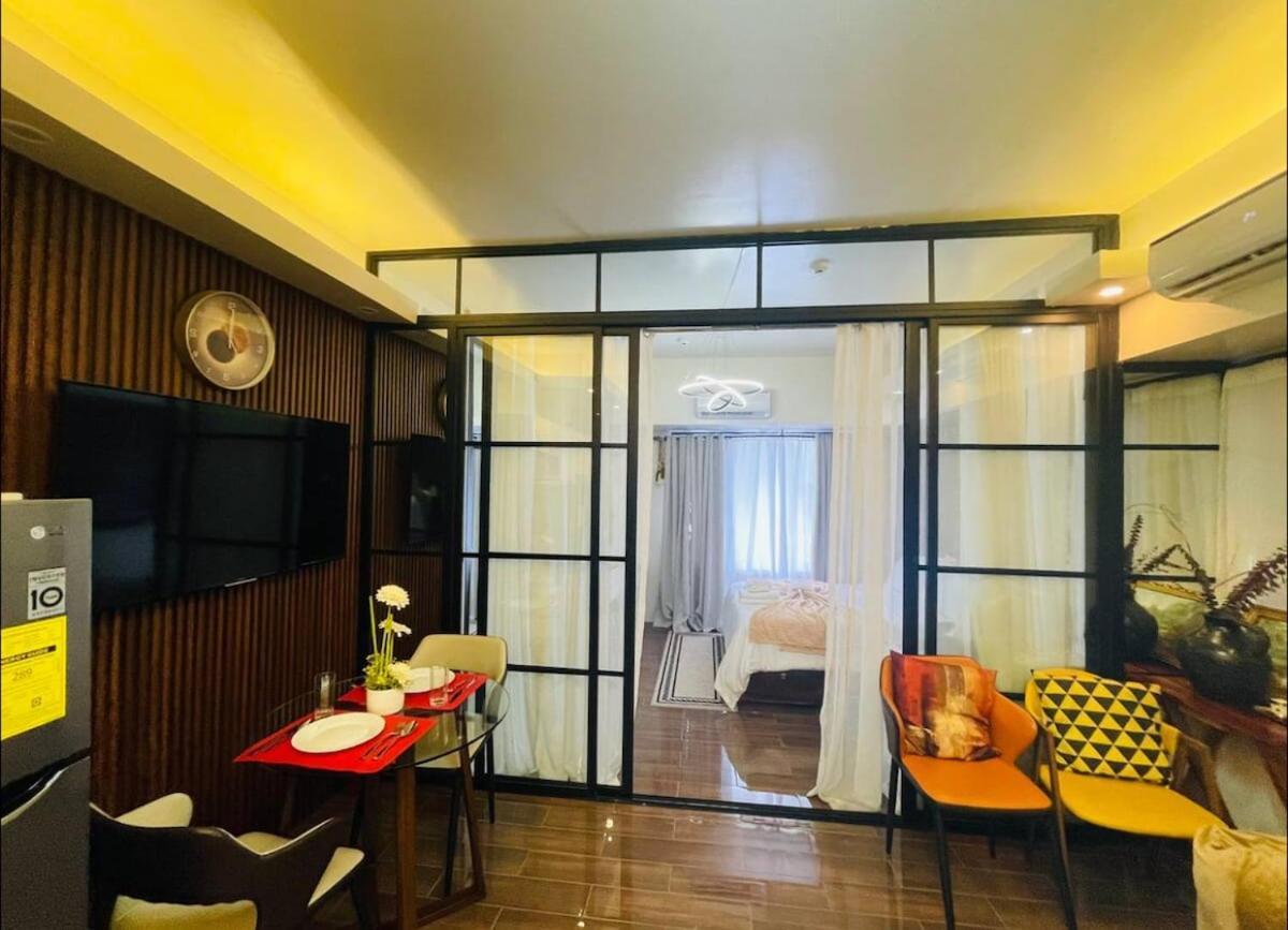 Apartment Air T1 Amazing Makati Luxury 66 Sq M 300mbps Fast *