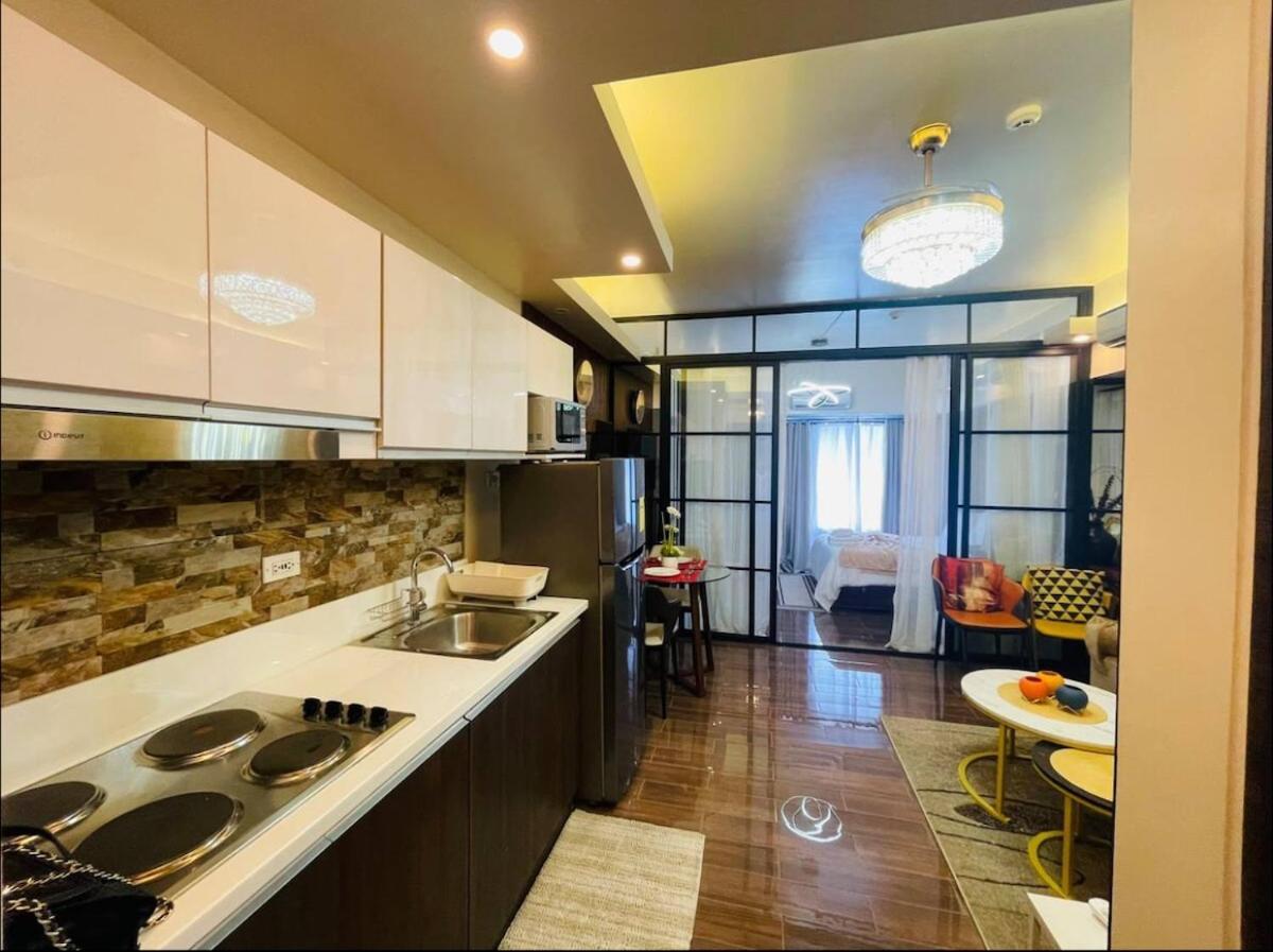 Apartment Air T1 Amazing Makati Luxury 66 Sq M 300mbps Fast *