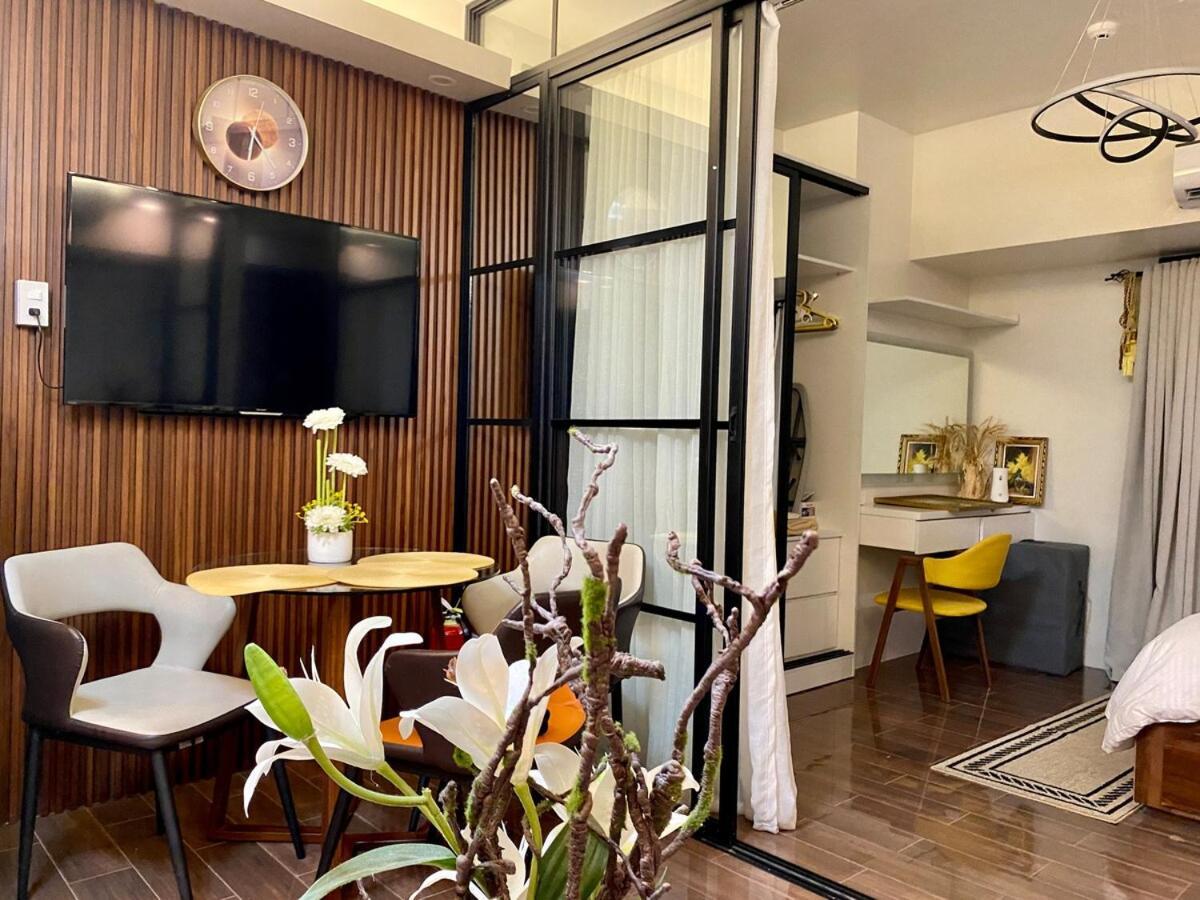 Apartment Air T1 Amazing Makati Luxury 66 Sq M 300mbps Fast