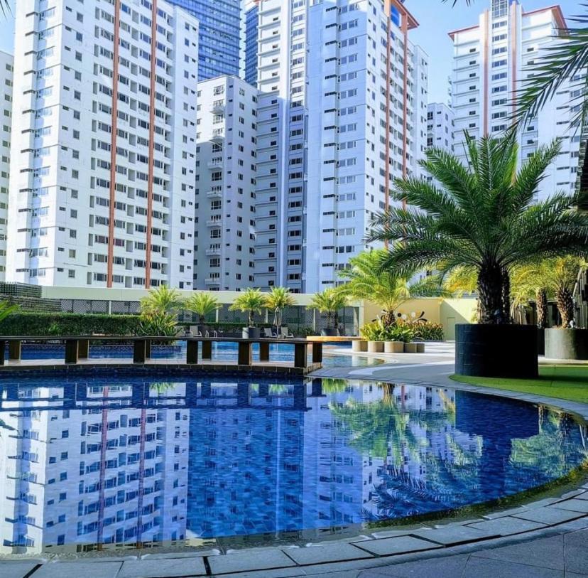 Air T1 Amazing Makati Luxury 66 Sq M 300mbps Fast * Manila