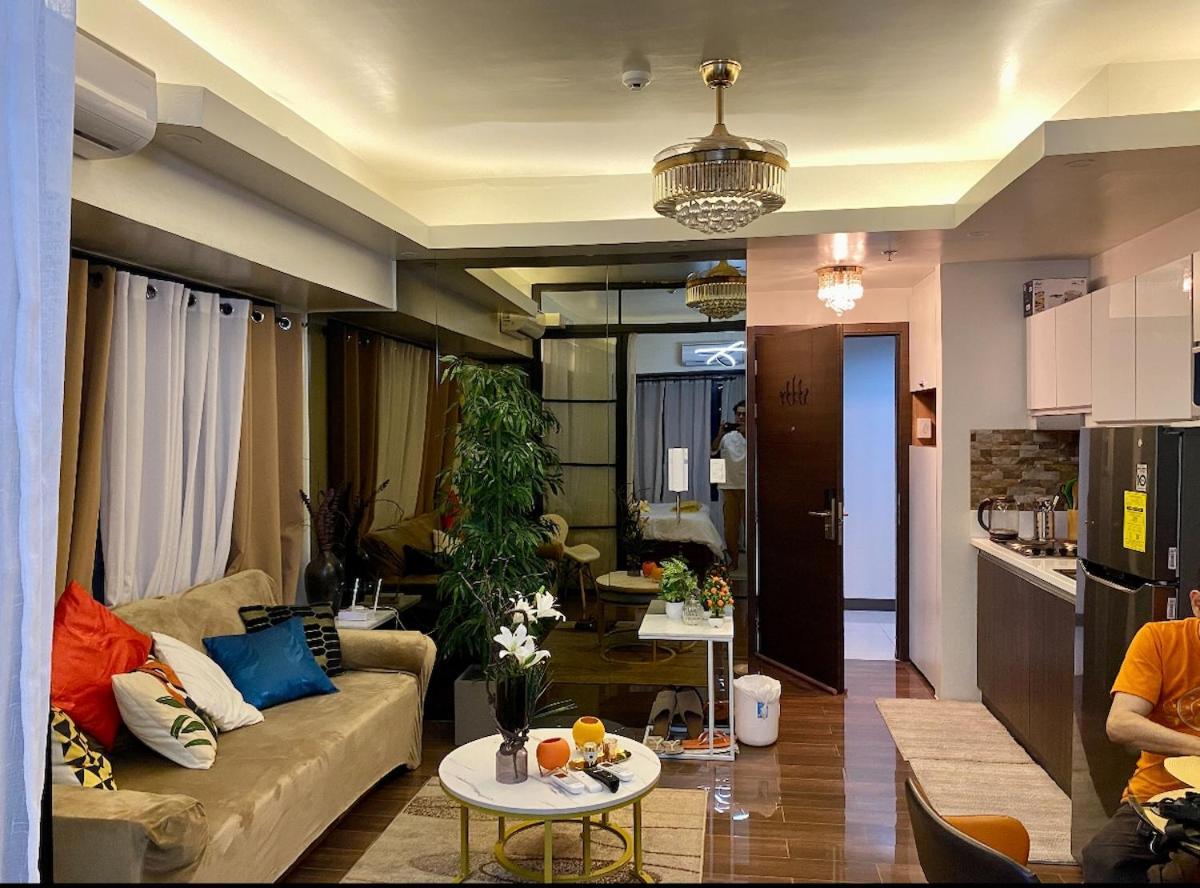 Apartment Air T1 Amazing Makati Luxury 66 Sq M 300mbps Fast *