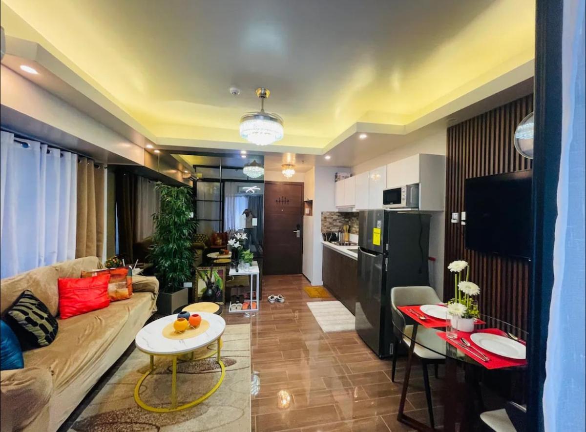 Air T1 Amazing Makati Luxury 66 Sq M 300mbps Fast Apartment