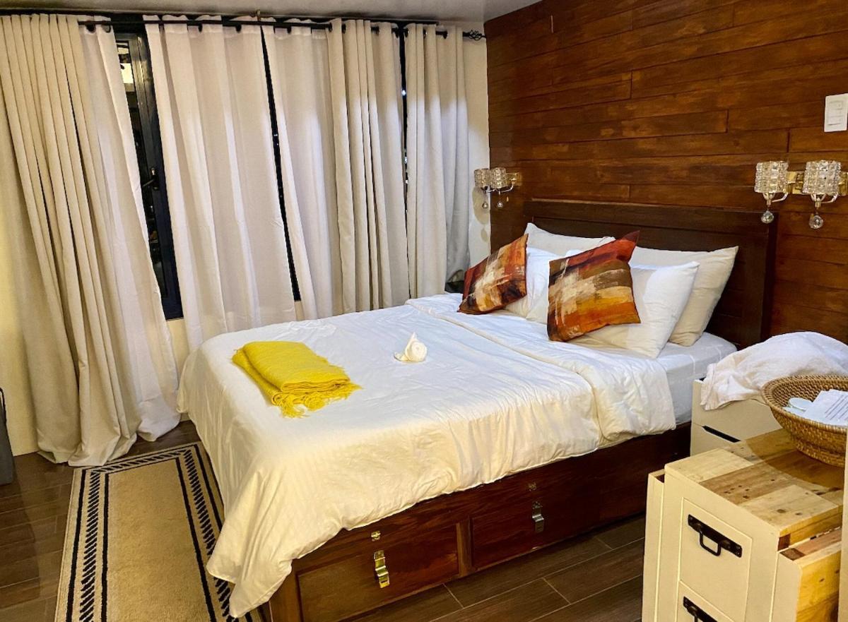 Apartment Air T1 Amazing Makati Luxury 66 Sq M 300mbps Fast Manila
