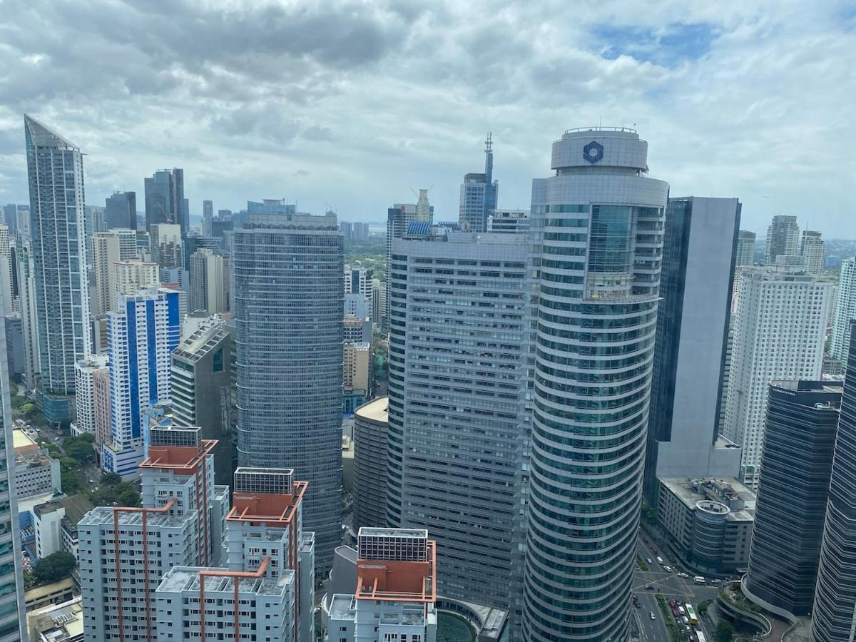 Air T1 Amazing Makati Luxury 66 Sq M 300mbps Fast * Manila