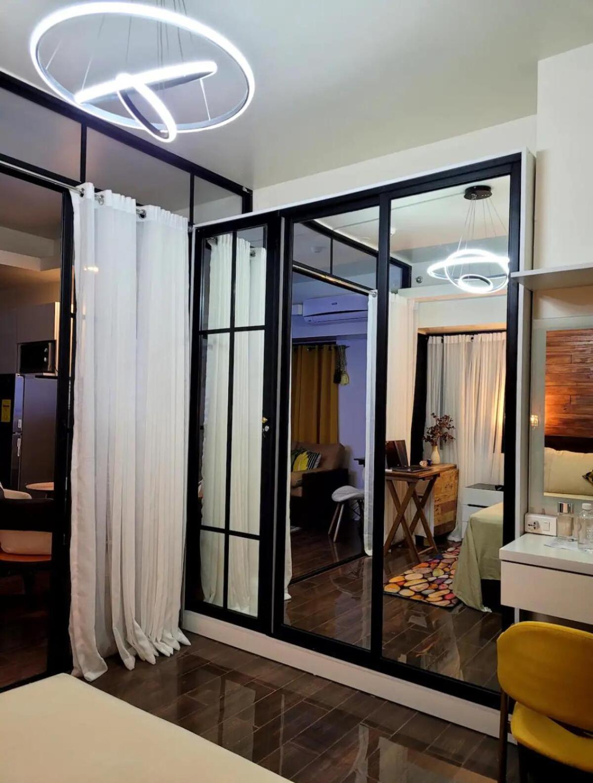 Apartment Air T1 Amazing Makati Luxury 66 Sq M 300mbps Fast *