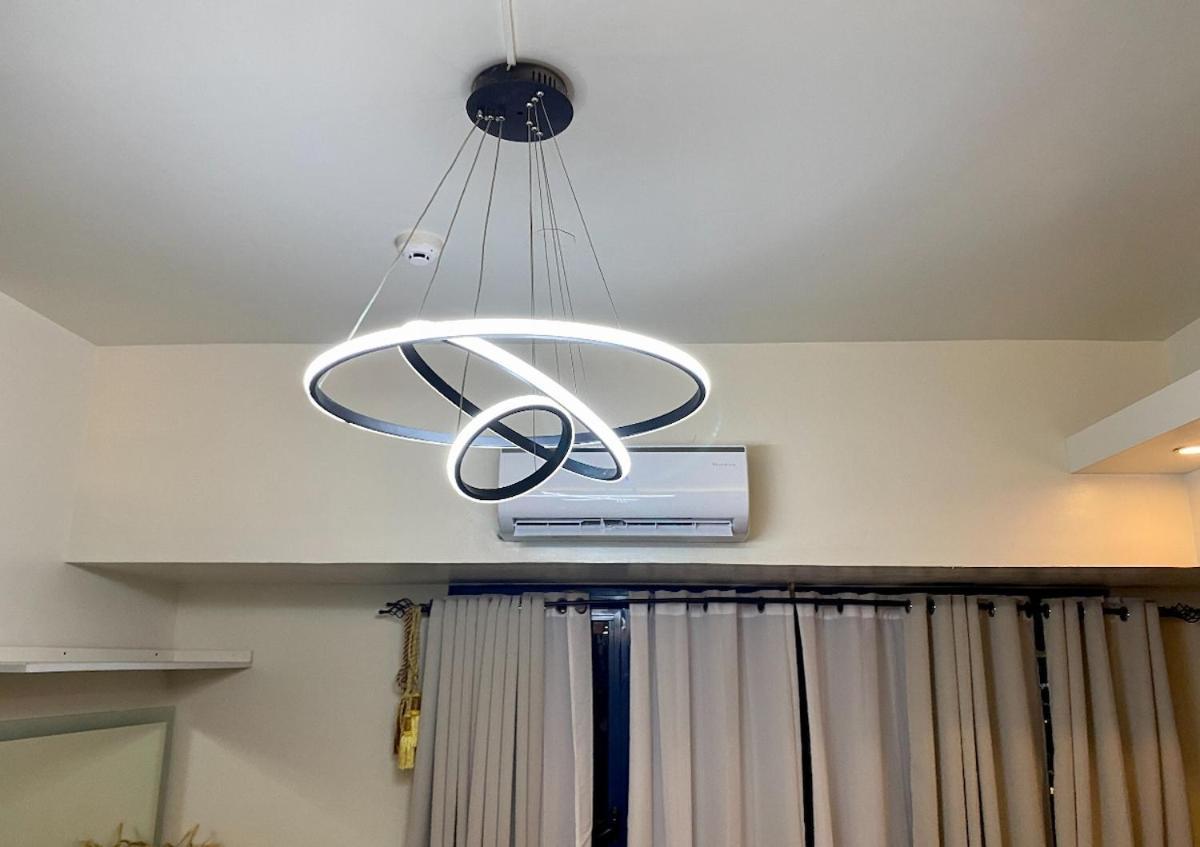 Air T1 Amazing Makati Luxury 66 Sq M 300mbps Fast Apartment Manila