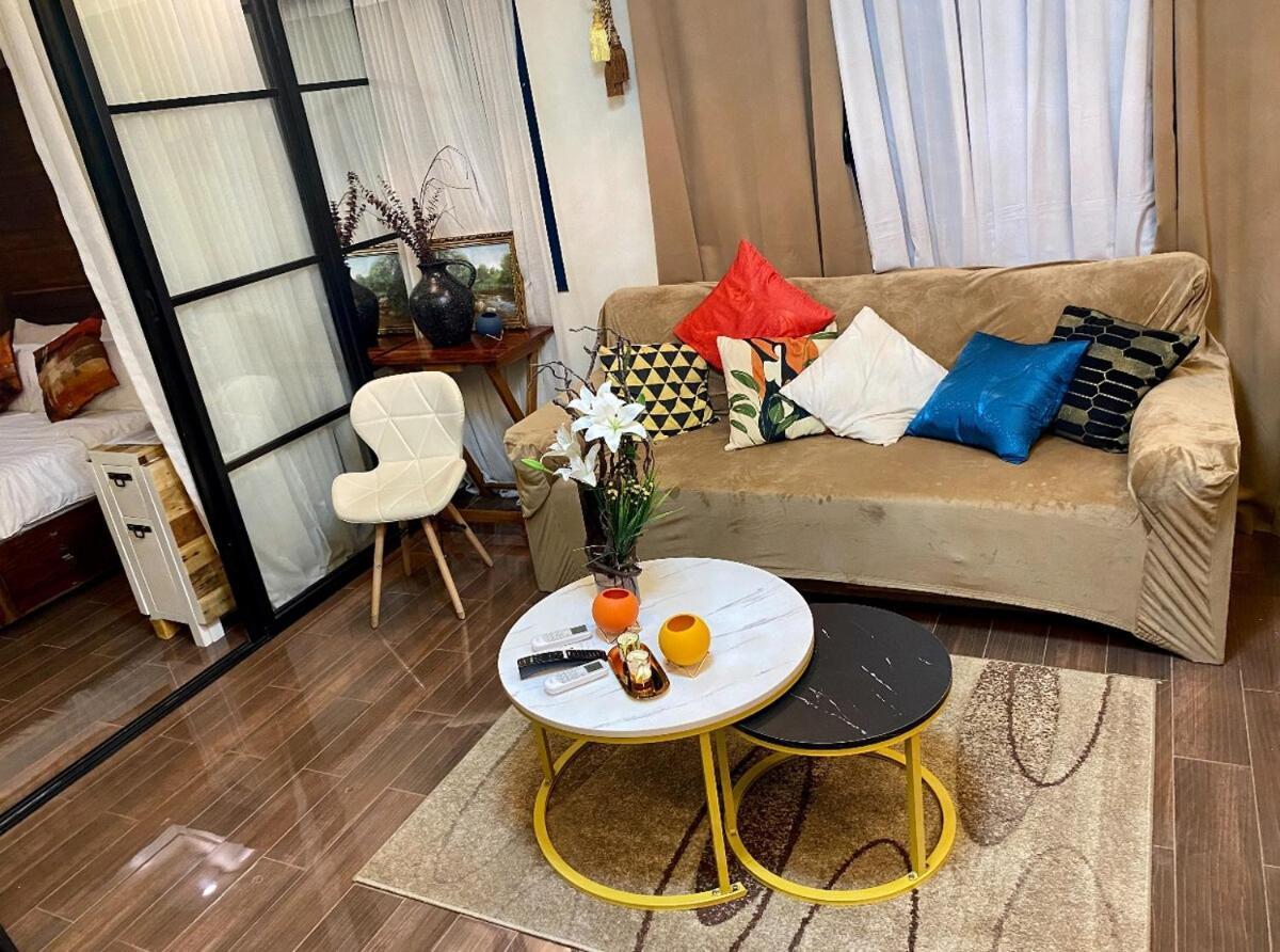 Air T1 Amazing Makati Luxury 66 Sq M 300mbps Fast Apartment Manila