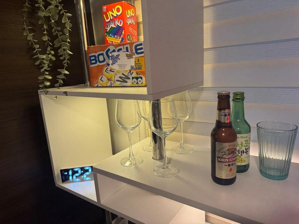 Luxurious 2 Bedroom Oasis In Air Residences With Bar Ktv And Games Apartment