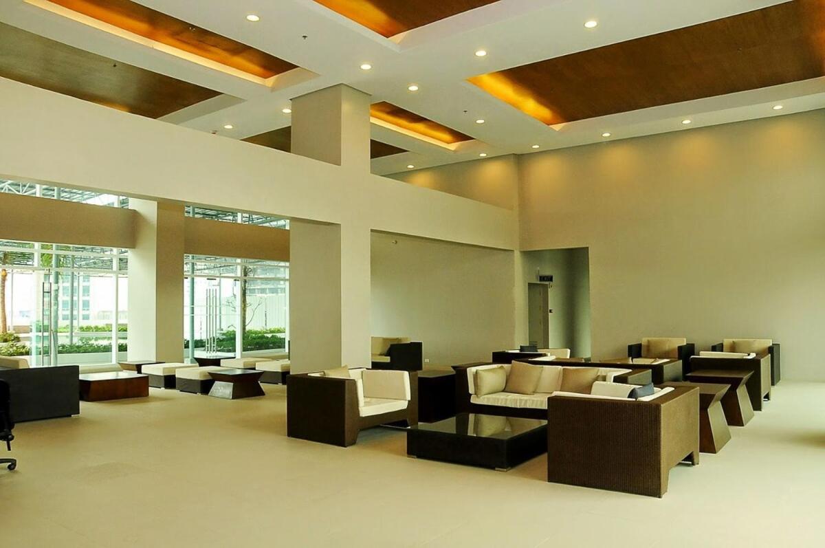 Apartment Tower 1 Rm 305 Free Parking, Free Pool, Balcony, 1bedroom 4 Beds