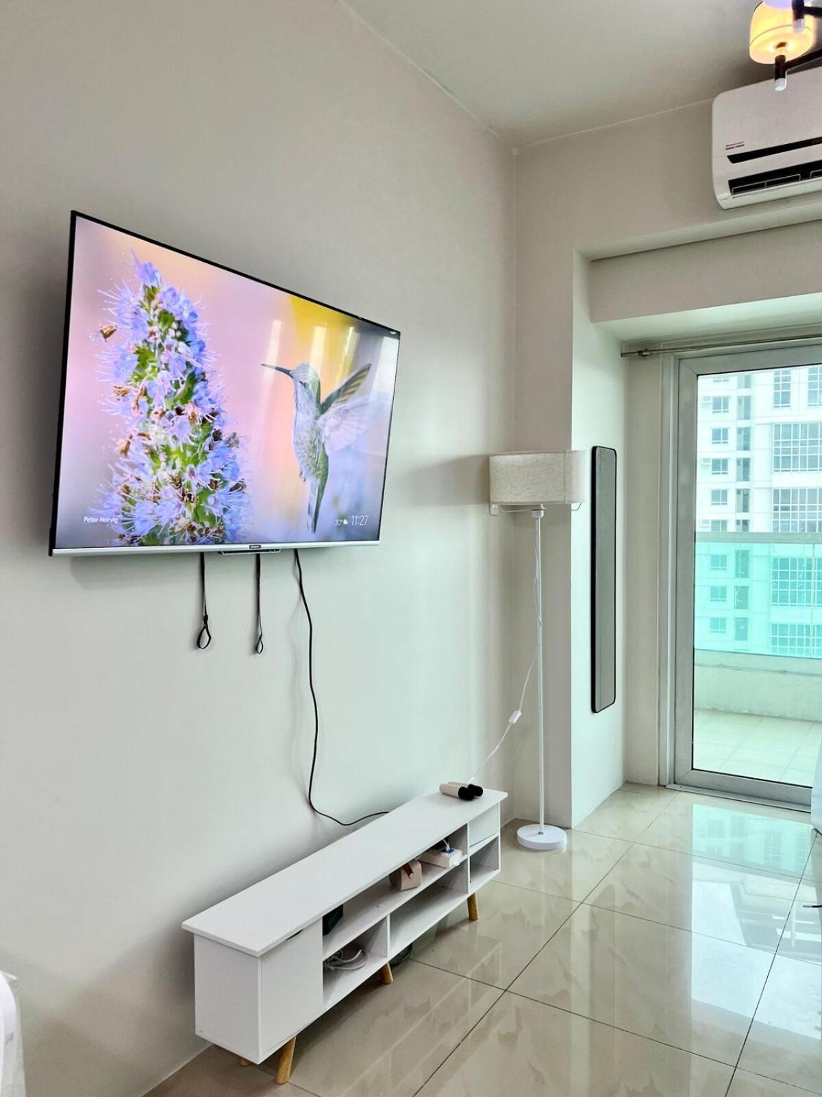 Apartment Tower 1 Rm 305 Free Parking, Free Pool, Balcony, 1bedroom 4 Beds *