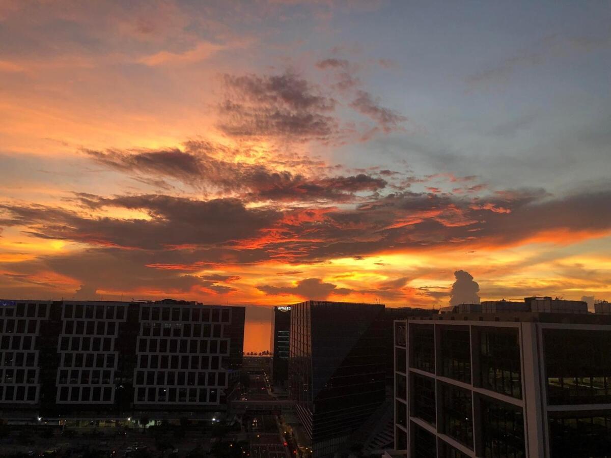1br Room-stunning Moa View Fireworks Apartment