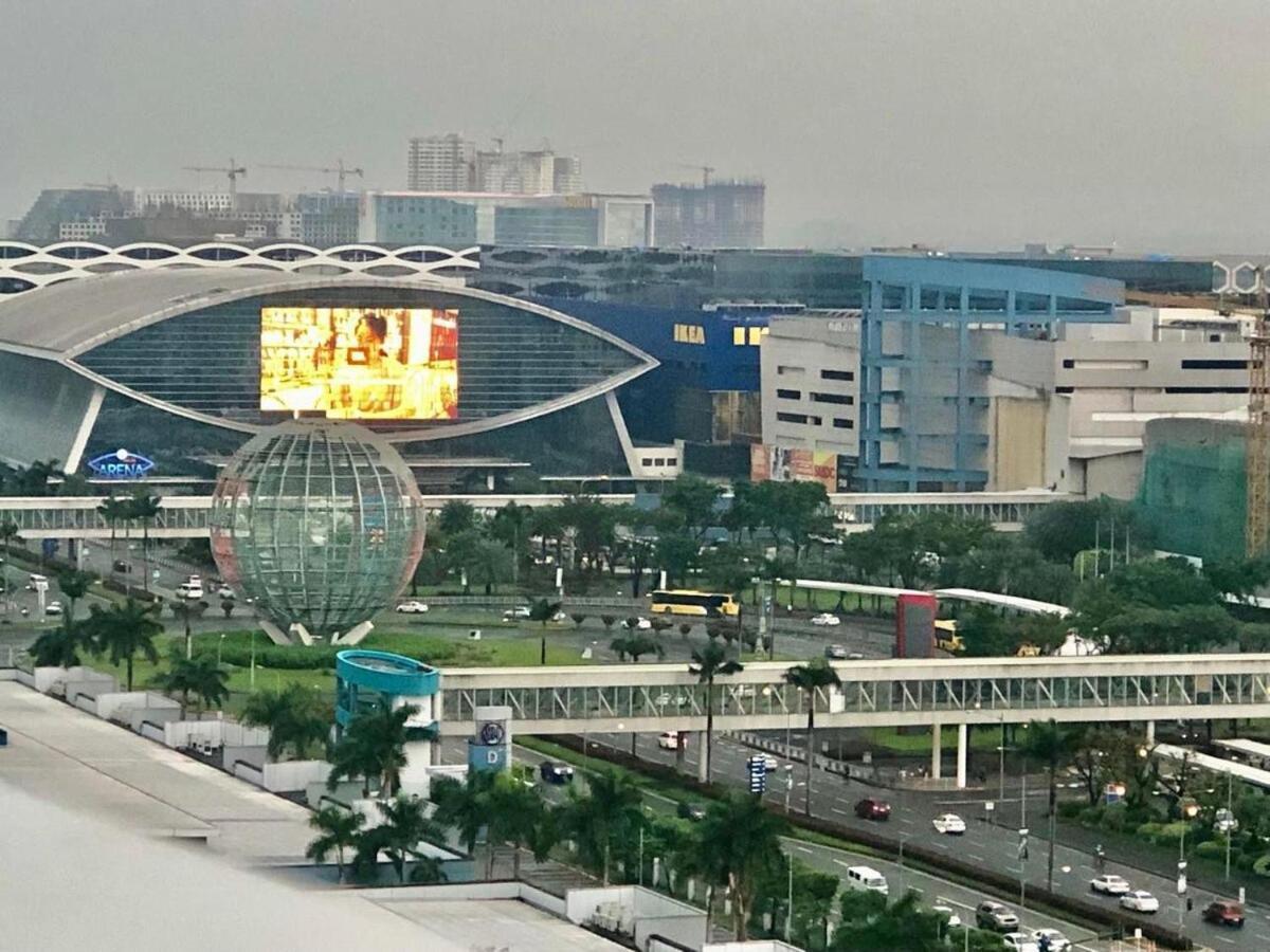1br Room-stunning Moa View Fireworks Apartment Manila