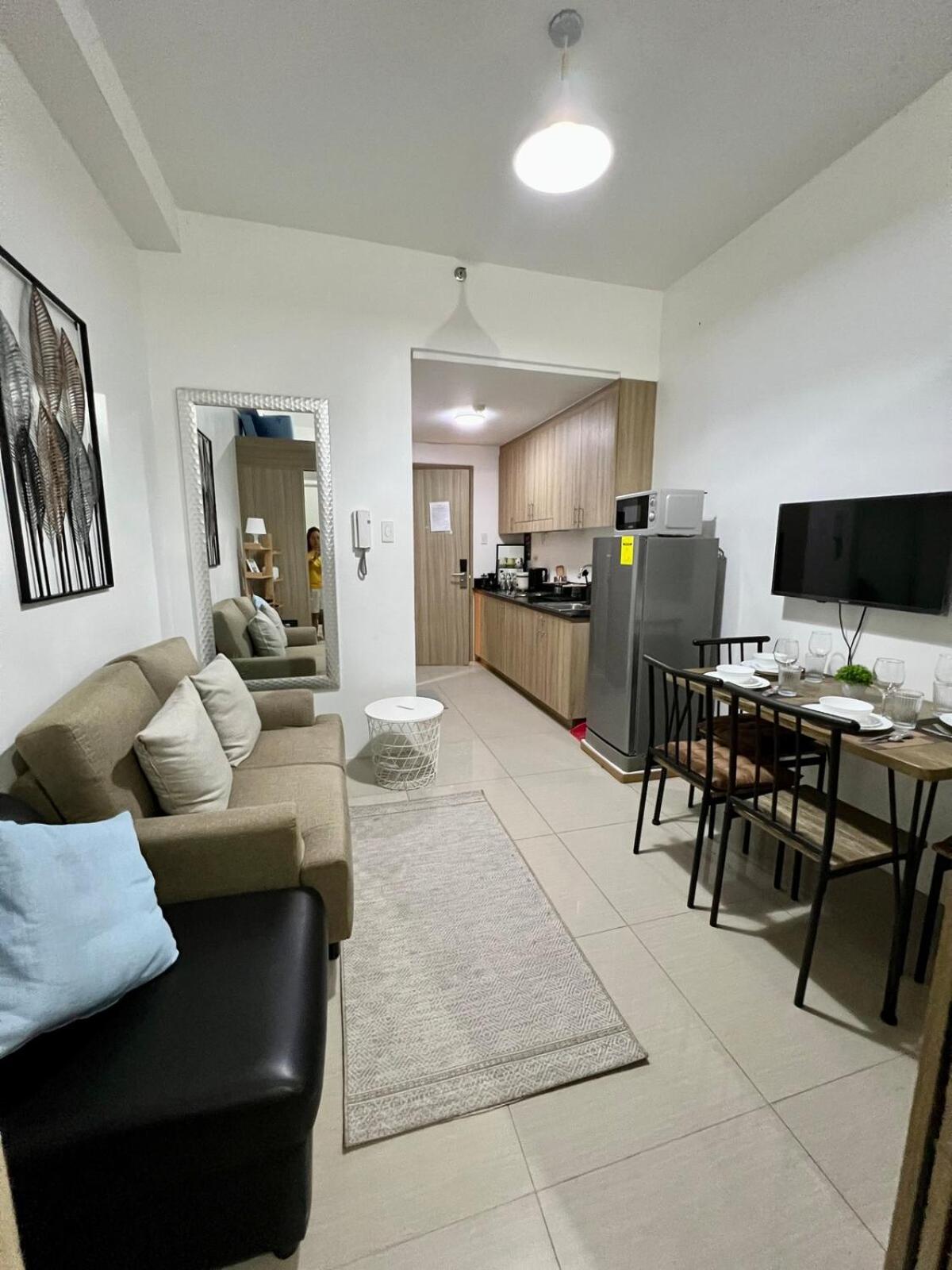 1br Room-stunning Moa View Fireworks Manila