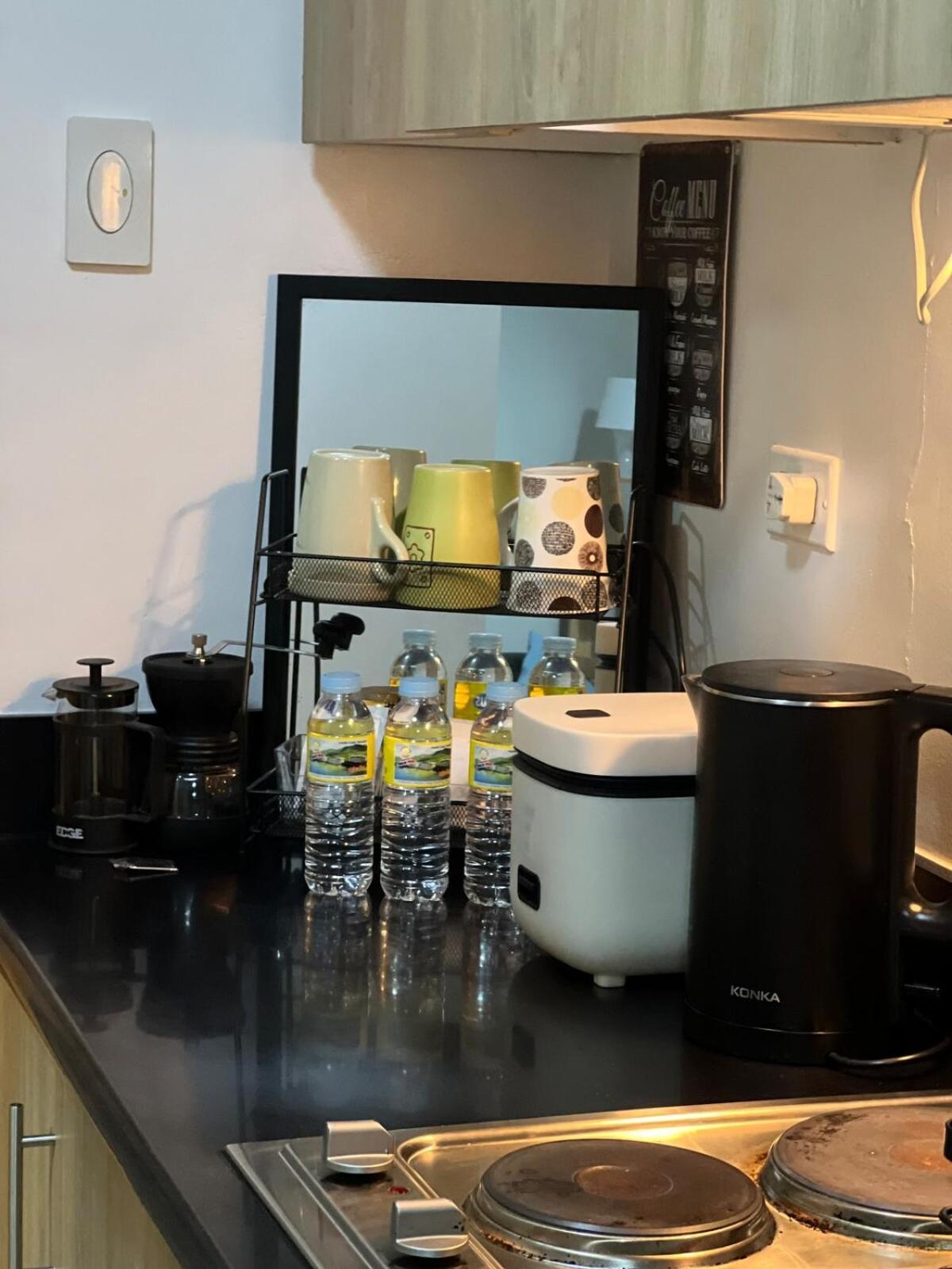 1br Room-stunning Moa View Fireworks Apartment Manila