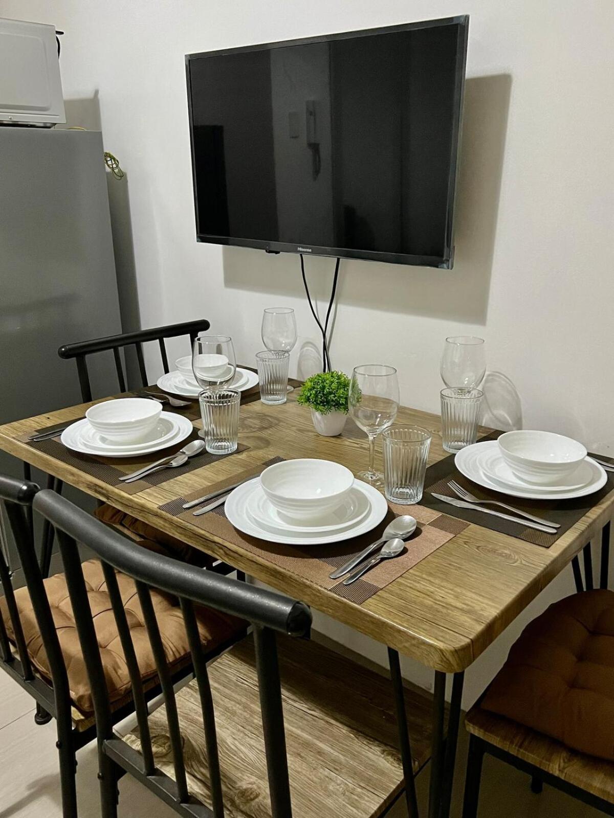 1br Room-stunning Moa View Fireworks Manila